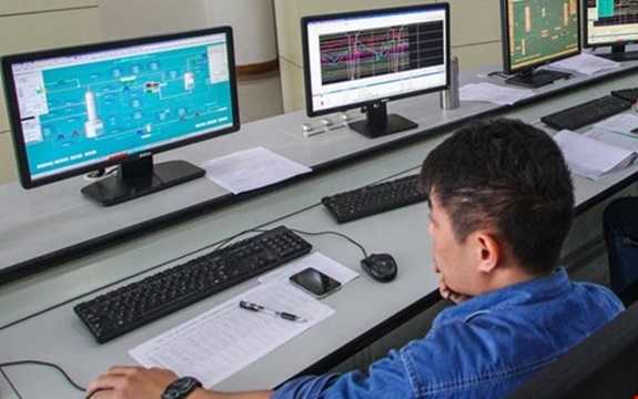  Quản trị mạng và hệ thống máy tính: Độ chênh lệch giữa số lượng đăng tuyển hàng tháng và số lượng nhân sự được tuyển: 51.068. Tăng trưởng (từ 2010 – 2015): 36.640. Thu nhập trung bình theo giờ: 36,44 USD. 