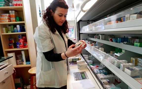 Dược sĩ: Độ chênh lệch giữa số lượng đăng tuyển hàng tháng và số lượng nhân sự được tuyển: 31.536. Tăng trưởng (từ 2010 – 2015): 14.591. Thu nhập trung bình theo giờ: 58,15 USD.