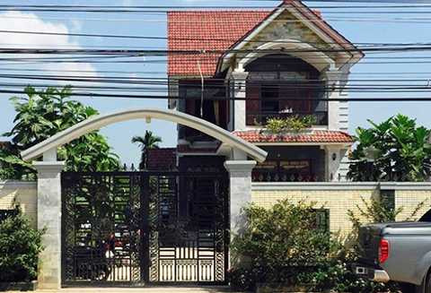 Vụ nổ súng, nhà Bí thư huyện, Trộm tháo chạy, bỏ lại giày, Long An, CÔng an