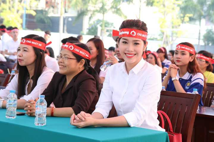 “Được tham dự những chương trình ý nghĩa như thế này đã giúp tôi hiểu được giá trị cuộc sống và sự sẻ chia. Tôi hi vọng nhiều người sẽ đồng hành cùng chương trình và tạo ra một ngân hàng máu phong phú, giúp đỡ nhiều người được cứu sống”.