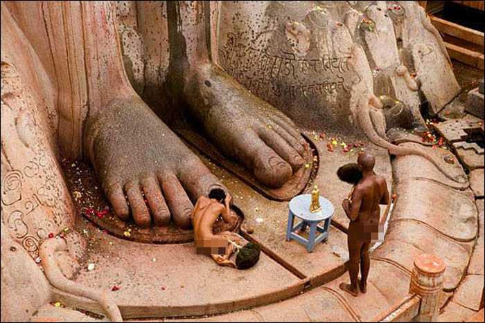 Với giáo phái này, quần áo là thứ rác rưởi Với giáo phái này, quần áo là thứ rác rưởi