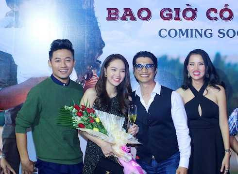 Hai diễn viên chính Minh Hằng, Quý Bình và đạo diễn Dustin Nguyễn, NSX Bebe Phạm.