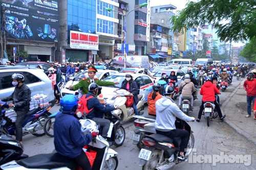 Đường Giáp Nhất ùn ứ kéo dài.