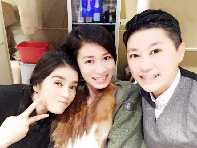 Lý Nhã Kỳ chia sẻ, sau cả một năm bận bịu, cô thật sự hiểu rằng mình cần có một khoảng thời gian, không gian thư giãn bên cạnh những người bạn tâm đầu ý hợp, không những chia sẻ niềm vui, nỗi buồn cùng nhau mà còn cùng động viên nhau cố gắng để năm tới thành công hơn nữa. 