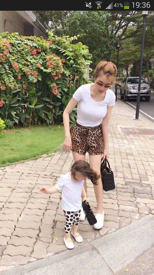 elly trần sinh con thứ 2