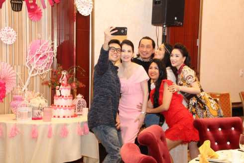 Thái Như Ngọc, Hà Kiều Anh mừng sinh nhật diễn viên Kim Thoa