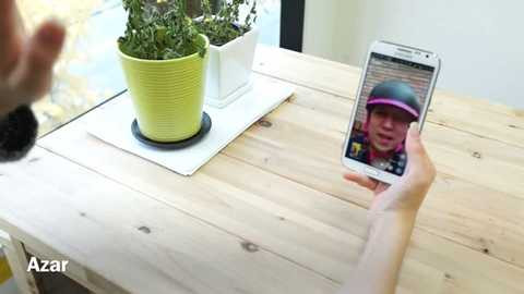 Azar tạo ra các cuộc trò chuyện thú vị với người lạ