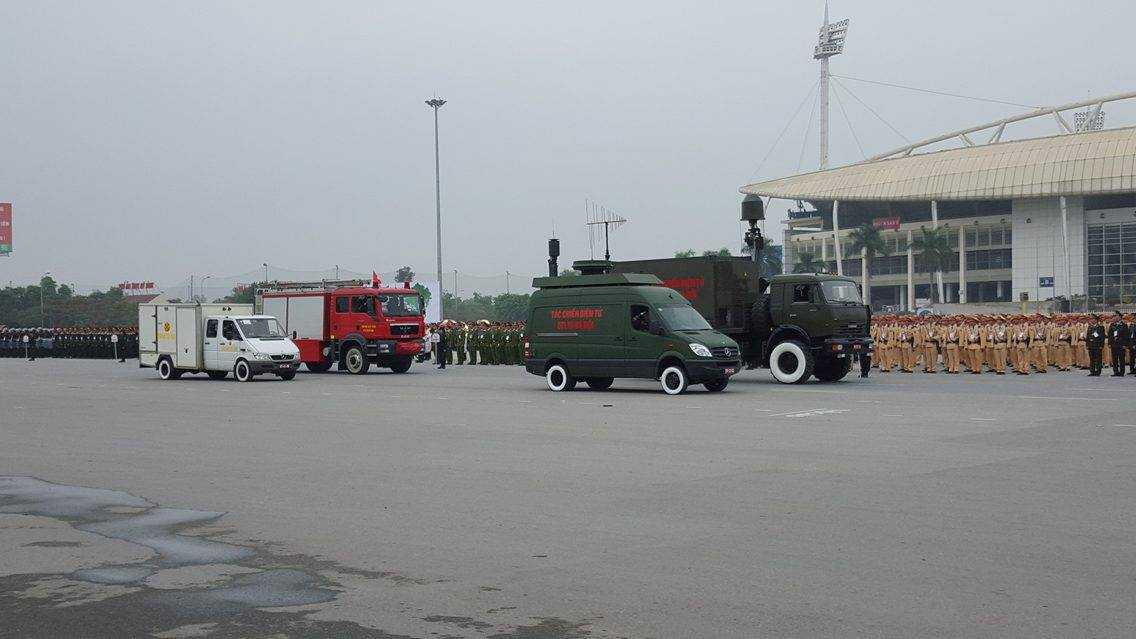 Có khoảng 125 xe đặc chủng được trang bị tối tân tham gia bảo vệ Đại hội Đảng