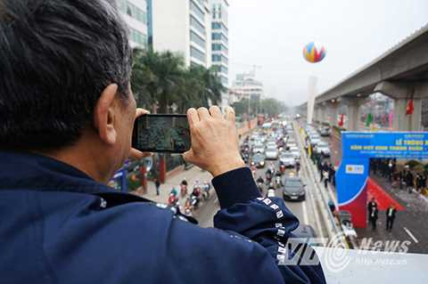Người dân hứng khởi và hi vọng sẽ không còn xảy ra tình trạng ùn tắc giao thông tại ngã tư này Người dân hứng khởi và hi vọng sẽ không còn xảy ra tình trạng ùn tắc giao thông tại ngã tư này