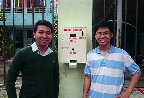 Sinh viên Đà Nẵng, sáng chế, máy phát bao cao su, miễn phí