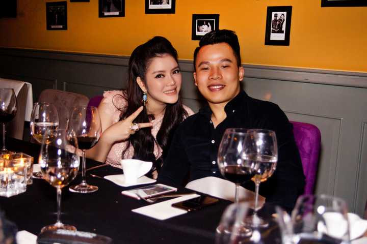 Đây cũng là dịp khai mạc triển lãm kim cương mừng năm mới của Lý Nhã Kỳ với thương hiệu kim cương hàng đầu thế giới Paolo Piovan.