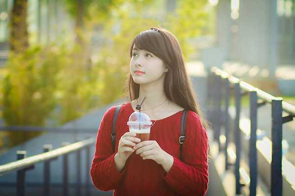 Nữ sinh đất Cảng