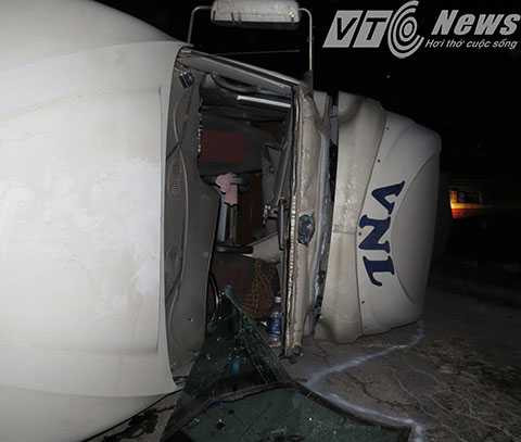 Kính chắn phía trước vỡ vụn