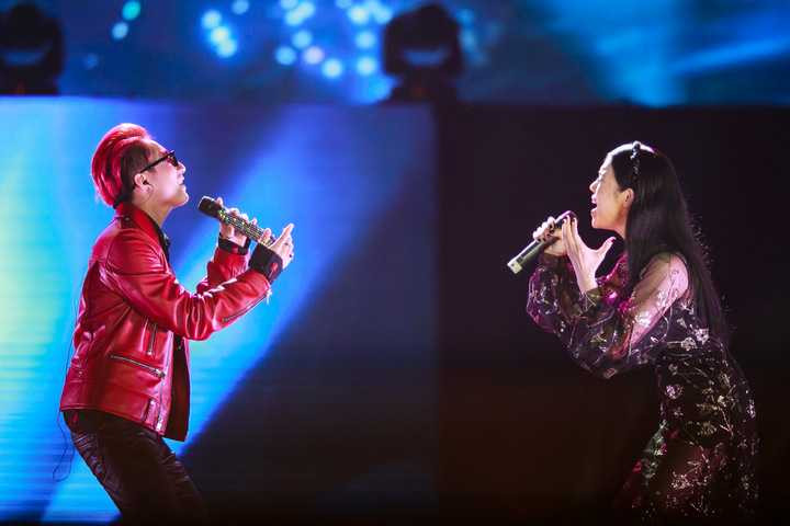 Sơn Tùng kể lại chặng đường từ một cậu bé đam mê âm nhạc và hoạt động trong giới underground, Sơn Tùng đã từng bước nỗ lực đi lên trở thành một ngôi sao hàng đầu hiện nay