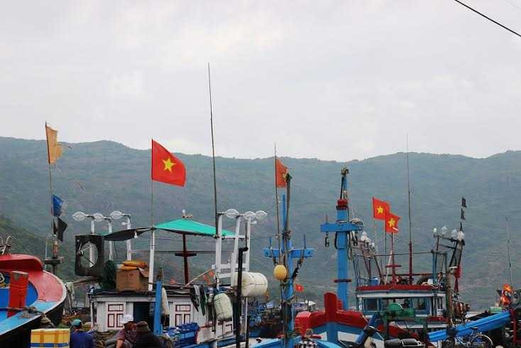 Thời gian qua, nhiều tàu cá của ngư dân Bình Định khi đang đánh bắt trên vùng biển Việt Nam đã bị tàu nước ngoài đâm (ảnh minh họa).