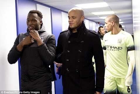Kompany trong đường hầm sân Norwich
