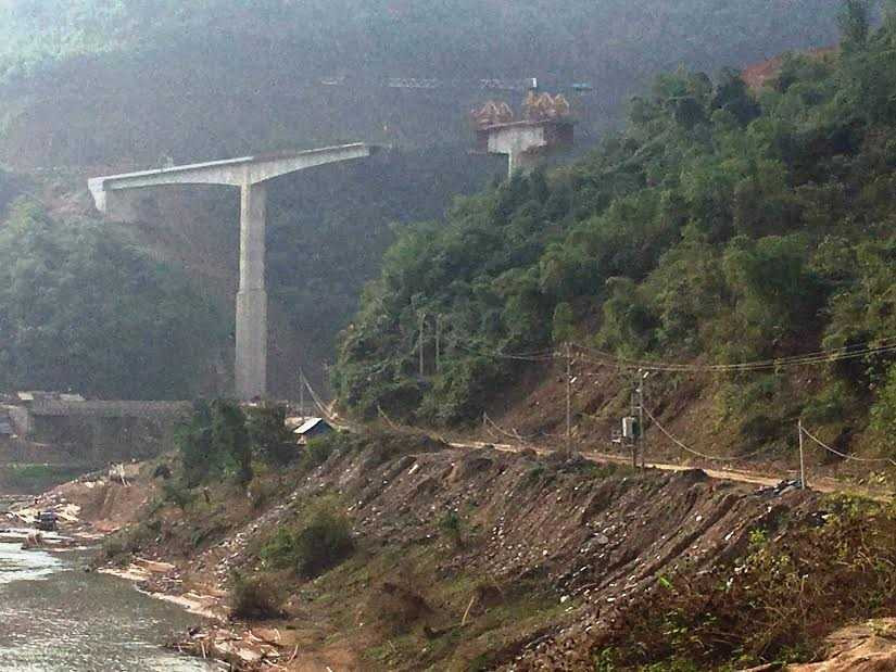 Cầu Suối Quanh nơi xảy ra tai nạn 