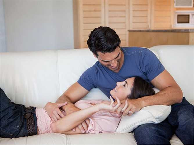 Giúp nâng cao tuổi thọ: Rất nhiều nghiên cứu đã chứng tỏ rằng cuộc sống tình dục tốt giúp kéo dài tuổi thọ của một người đàn ông. Đàn ông có chuyện ấy hoạt động tốt có xu hướng sống lâu hơn và khỏe mạnh hơn.