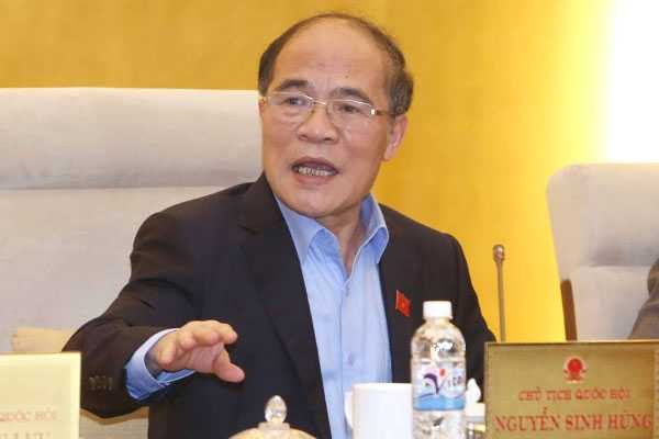 Chủ tịch Quốc hội Nguyễn Sinh Hùng cho rằng luật tiếp cận thông tin cần quy định rõ hơn nữa để đảm bảo quyền lợi của người dân