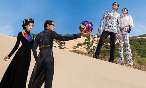 Chia sẻ về vinh dự này, Đinh Minh Quân không giấu được cảm xúc : “Quân rất vui và vinh hạnh được chú Đinh Văn Thơ cho cơ hội lớn được đại diện cho show diễn Đa Sắc. Có duyên gặp gỡ và làm việc cùng chú Thơ mới thấy được sự giản dị, chân thành và mộc mạc của chú, đó cũng là một phần trong tính cách của Quân nên có thể vì lý do đó, Quân được tham dự chương trình, được mặc những chiếc áo dài mang đậm tính truyền thống, giản dị, và đó còn là những tình cảm mà chú Thơ gửi gắm chân thành nhất cho quê hương, cho đất nước thông qua những hình ảnh trên những chiếc áo dài dân tộc. Quân rất trân trọng và cảm ơn chú Thơ cũng như các người đẹp đã hợp tác tốt với Quân trong những bộ ảnh đã chụp”.