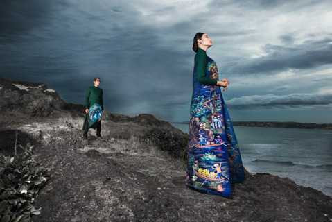 Bên cạnh đó, với việc thêu, vẽ trên rất nhiều nền chất liệu vải, sẽ giúp cho các bộ sưu tập đẹp mắt hơn, sống động hơn và mang cả hình ảnh quê hương, đất nước gửi gắm trong từng tác phẩm. Bên cạnh đó, với việc thêu, vẽ trên rất nhiều nền chất liệu vải, sẽ giúp cho các bộ sưu tập đẹp mắt hơn, sống động hơn và mang cả hình ảnh quê hương, đất nước gửi gắm trong từng tác phẩm.