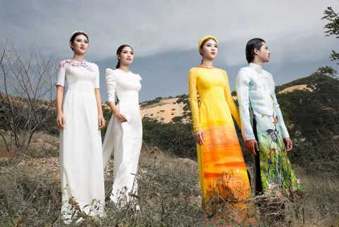 Sự kiến chính thức sẽ diễn ra vào lúc 20h ngày 15/01, hàng trăm nghệ sĩ sẽ tham dự buổi trình diễn này với hơn 40 người mẫu, hoa hậu hàng đầu Việt Nam tham gia trình diễn cùng phần biểu diễn sống động của hàng chục ca sĩ nổi tiếng nhất hiện nay.