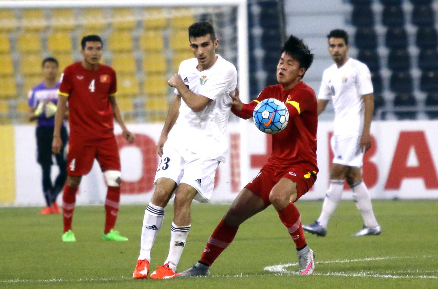 HLV Miura vẫn khen học trò dù U23 Việt Nam thảm bại