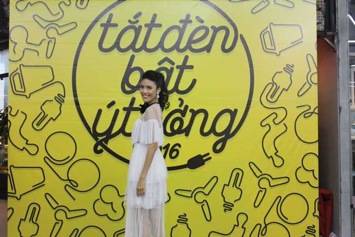 Tắt đèn bật ý tưởng
