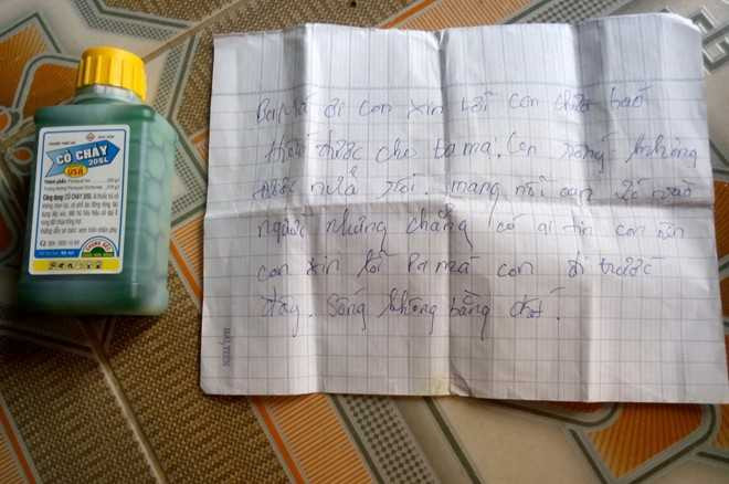 Nam sinh viết thư tuyệt mệnh trước khi uống thuốc diệt cỏ tự tử. Ảnh: M. Hoàng.
