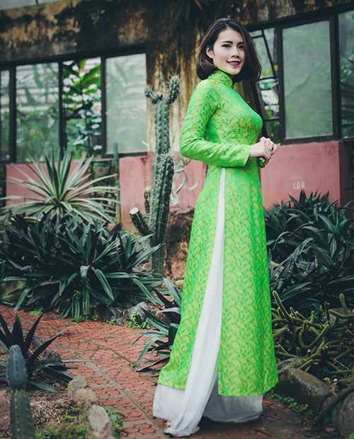 Nữ sinh trường Báo