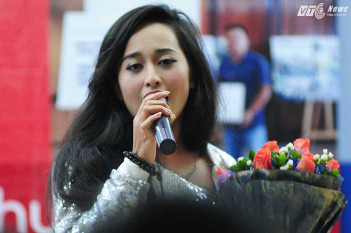 Thạch Thảo sâu lắng với các ca khúc tiếng Anh