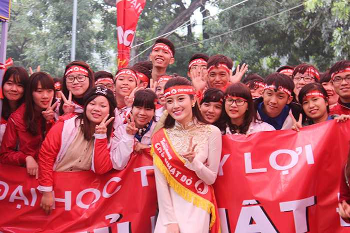 Chủ nhật đỏ lần thứ VIII