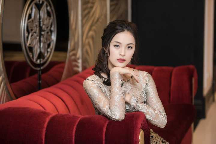 Bộ phim Tấm Cám Hạ Vi tham gia sẽ được trình chiều vào mùa hè 2016 tới.