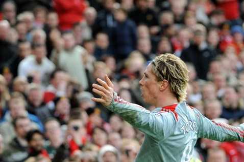 Trong khi Fernando Torres rõ ràng là 1 chân sút vô cùng toàn diện