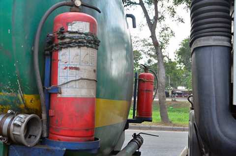 Cá biệt có xe lắp đến 2 bình ở 2 bên Cá biệt có xe lắp đến 2 bình ở 2 bên