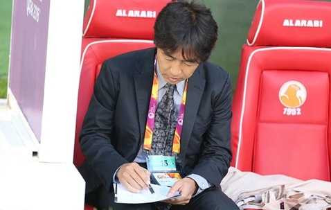 HLV Toshiya Miura bị trích vì thích thử nghiệm