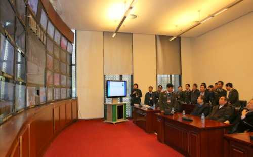 Thường trực Ban Bí thư Lê Hồng Anh kiểm tra công tác hậu cần phục vụ Đại hội XII