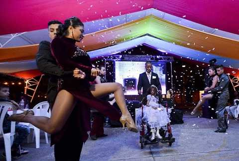 Rất nhiều người đến tham gia vào lễ sinh nhật của Magali