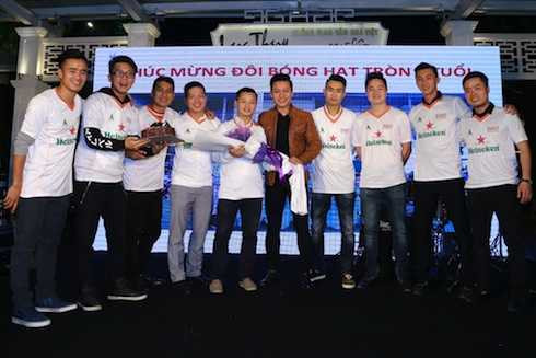 CLB bóng đá HAT của Tuấn Hưng tròn tuổi.