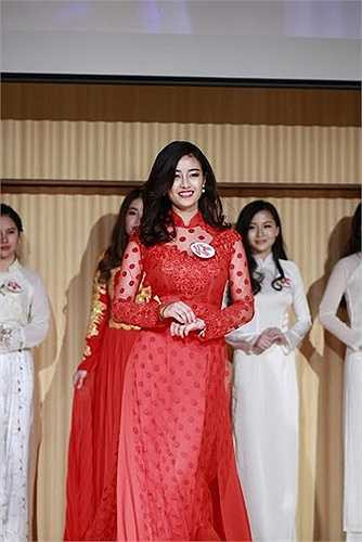 Hà Kiều Oanh - cô gái Hà thành với nụ cười răng khểnh duyên dáng đăng quang ngôi vị Hoa khôi cuộc thi Tài sắc nữ du học sinh Việt tại Nhật 