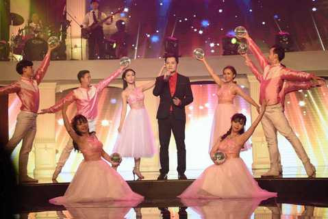 tình khúc vượt thời gian