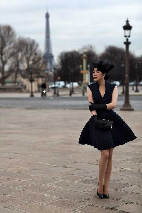 Lý Nhã Kỳ sexy trong những trang phục hàng hiệu.