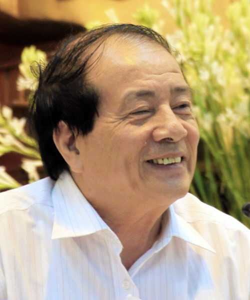 Đại biểu lớn tuổi nhất Hữu Thỉnh