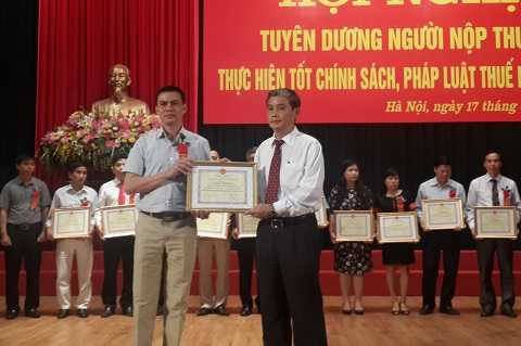 Những doanh nghiệp được Cục Thuế Hà Nội tuyên dương thực hiện tốt chính sách, pháp luật thuế.