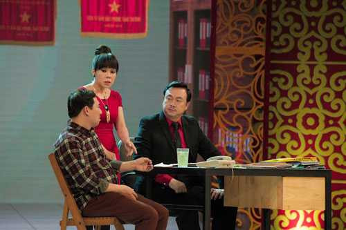 Hai nghệ sĩ hài miền Nam là Chí Tài và Việt Hương tham gia một tiểu phẩm hài mang tên Ơn giời Táo đây rồi trong Táo Quân 2015. Đây là lần đầu tiên nghệ sĩ Chí Tài tham gia chương trình này, trong khi Việt Hương đã có nhiều lần góp mặt các tiểu phẩm hài của Gặp nhau cuối năm (2006) bên cạnh các nghệ sĩ hài miền Nam khác như Hồng Vân, Bảo Quốc...