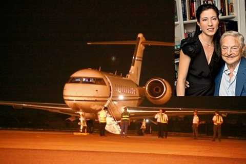 Tỷ phú George Soros, một nhân vật tham gia WEF năm nay, cũng sử dụng chuyên cơ riêng để di chuyển. Tỷ phú George Soros, một nhân vật tham gia WEF năm nay, cũng sử dụng chuyên cơ riêng để di chuyển.