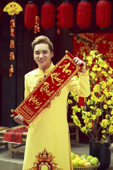 Đây là một vai diễn và tạo hình thú vị mà Phan Mạnh Quỳnh dành tặng cho khán giả. Anh cũng vừa hoàn thành xong các cảnh quay của mình cách đây không lâu. 