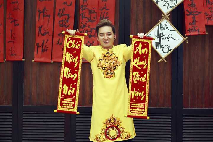 Đây là một vai diễn và tạo hình thú vị mà Phan Mạnh Quỳnh dành tặng cho khán giả. Anh cũng vừa hoàn thành xong các cảnh quay của mình cách đây không lâu. 