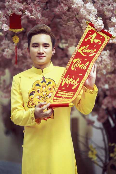 Đây là một vai diễn và tạo hình thú vị mà Phan Mạnh Quỳnh dành tặng cho khán giả. Anh cũng vừa hoàn thành xong các cảnh quay của mình cách đây không lâu. 