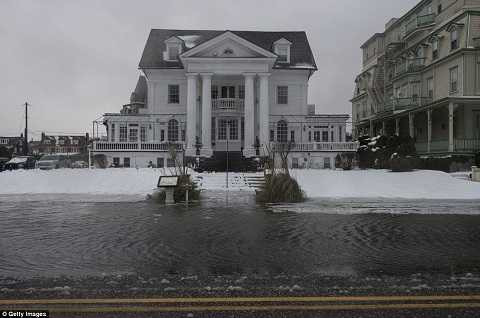 Một số khu vực ở New Jersey bắt đầu có dấu hiệu lũ lụt Một số khu vực ở New Jersey bắt đầu có dấu hiệu lũ lụt